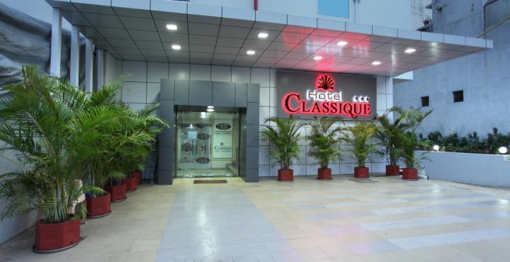 ראג'קוט Hotel Classique מראה חיצוני תמונה