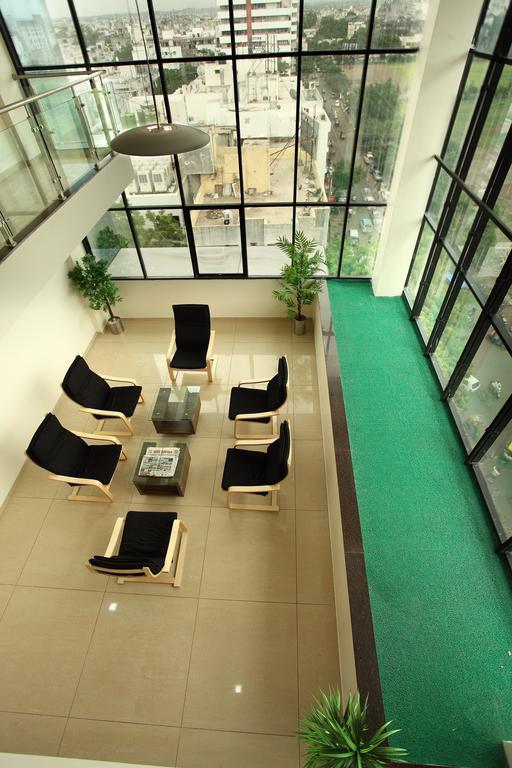 ראג'קוט Hotel Classique מראה חיצוני תמונה
